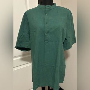 Unisex green shirt short sleeves NWOT